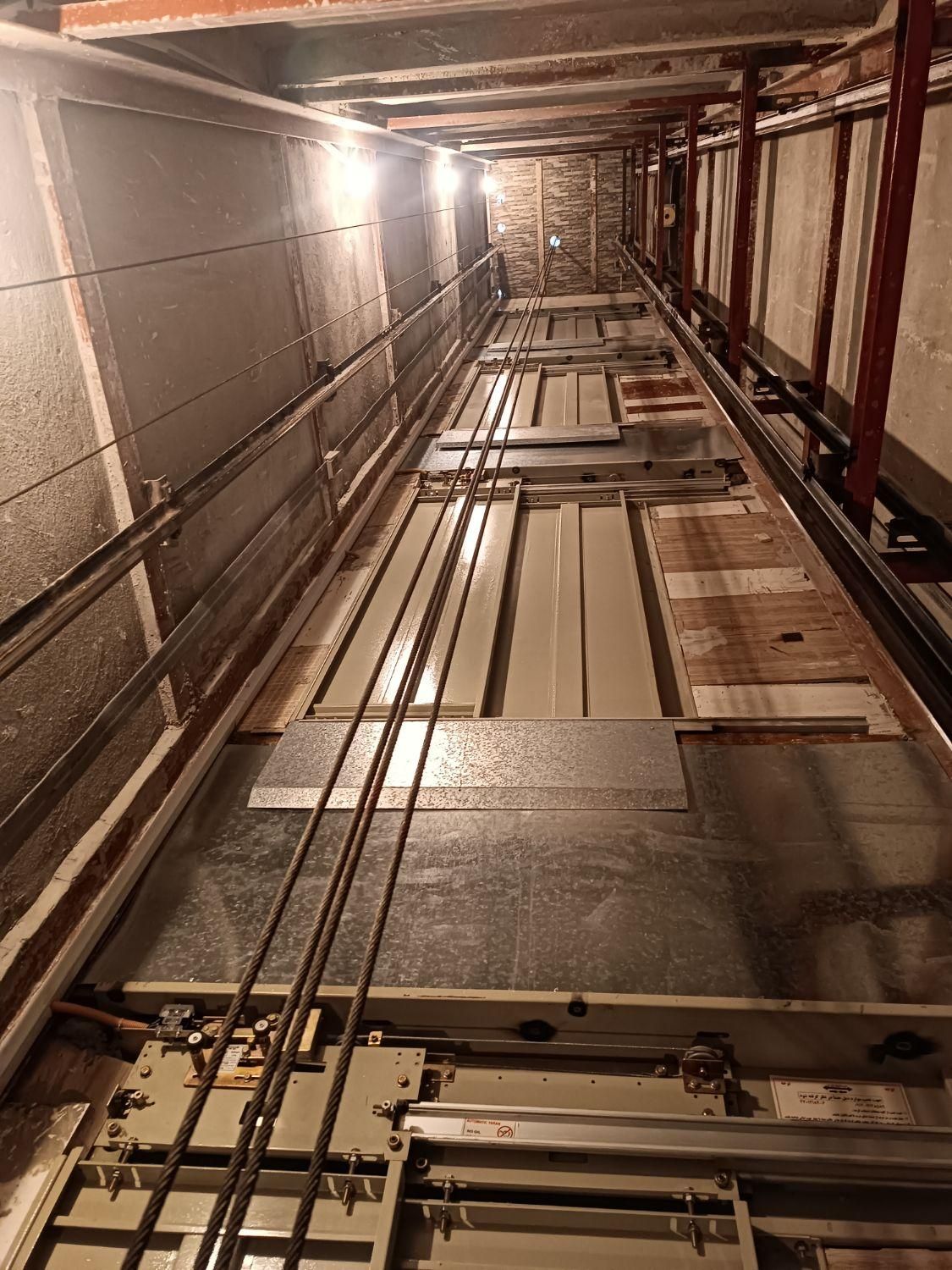 نصب و تعمیر و سرویس اسانسور|خدمات پیشه و مهارت|اراک, |دیوار