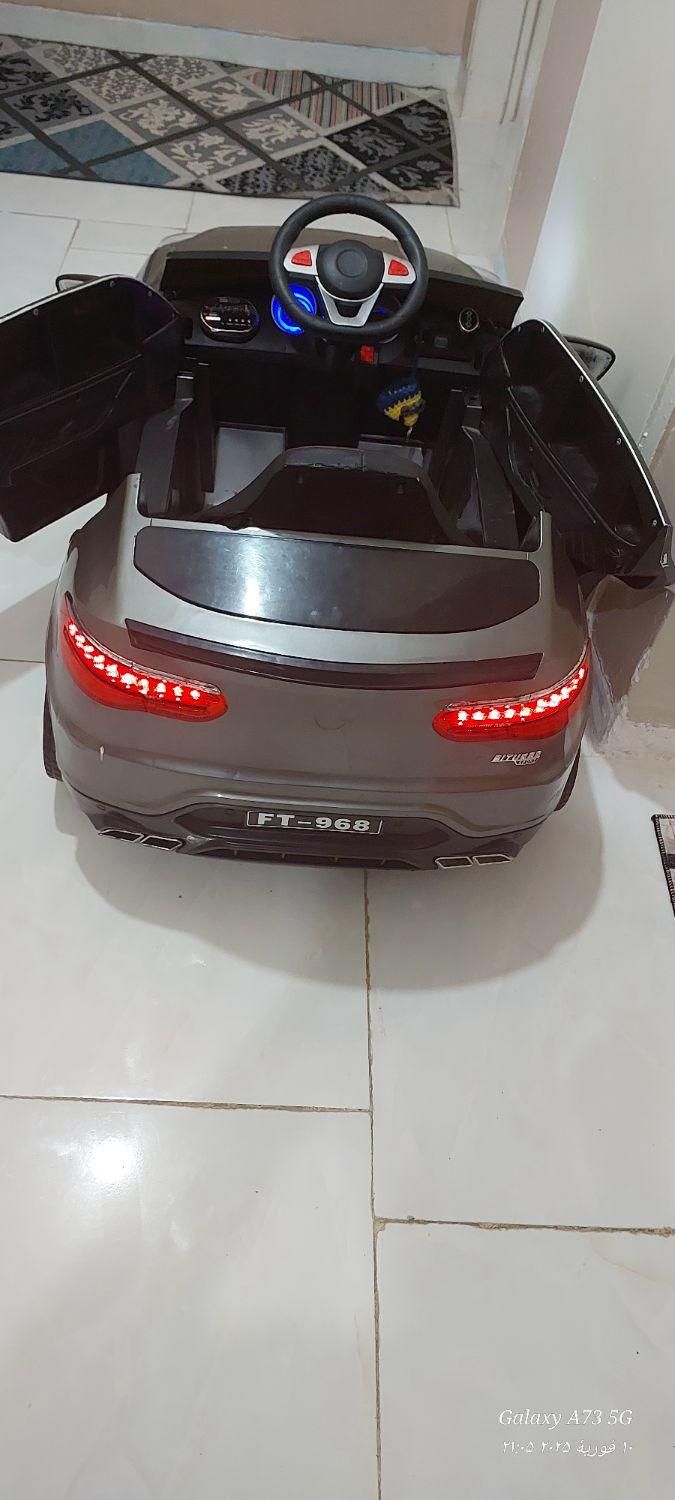 ماشین شارژی بی ام و متالیک|اسباب و اثاث بچه|شاهین‌شهر, طالقانی|دیوار