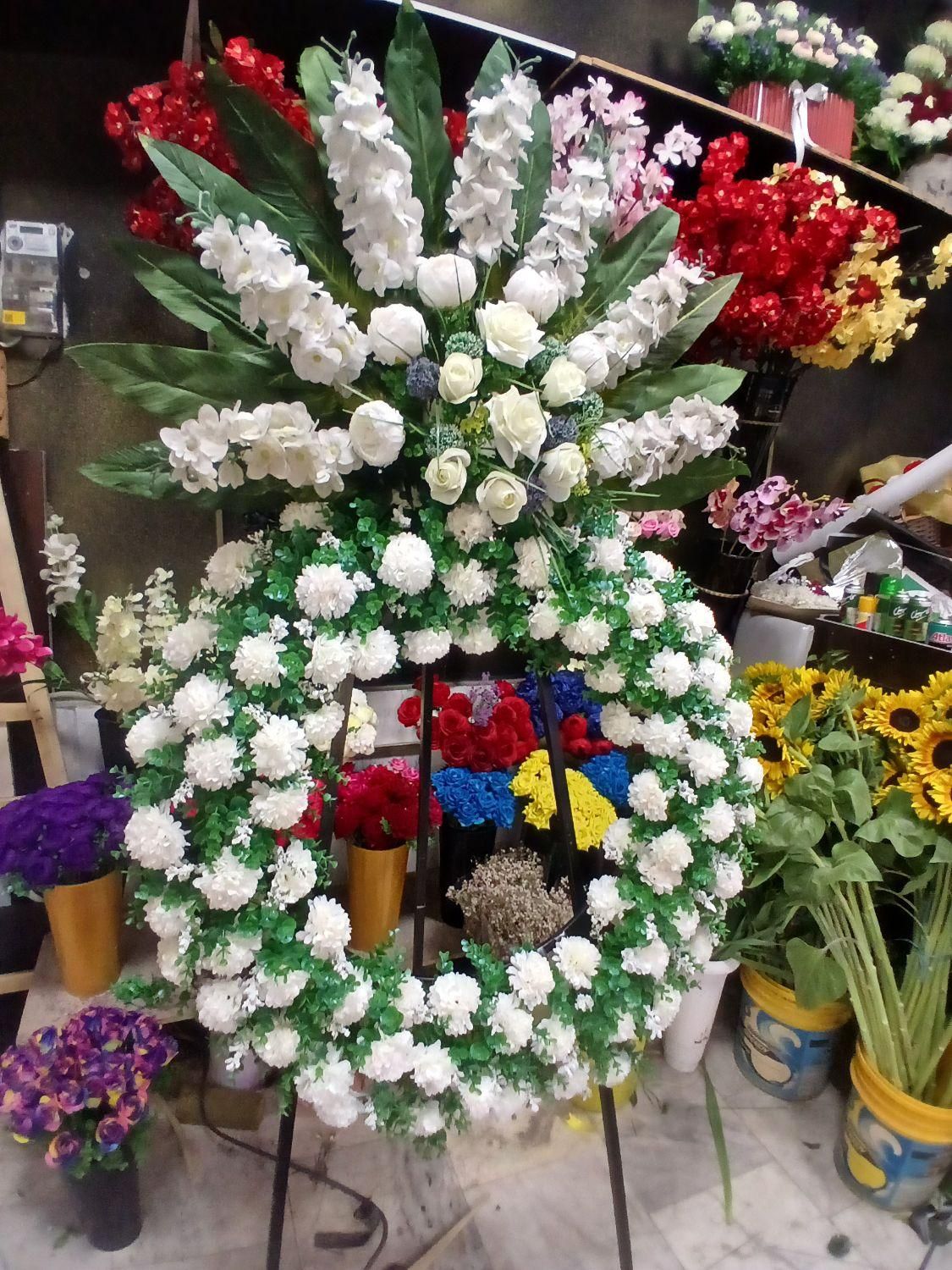 اجاره تاج گل مراسم ترحیم|گل مصنوعی|ارومیه, |دیوار