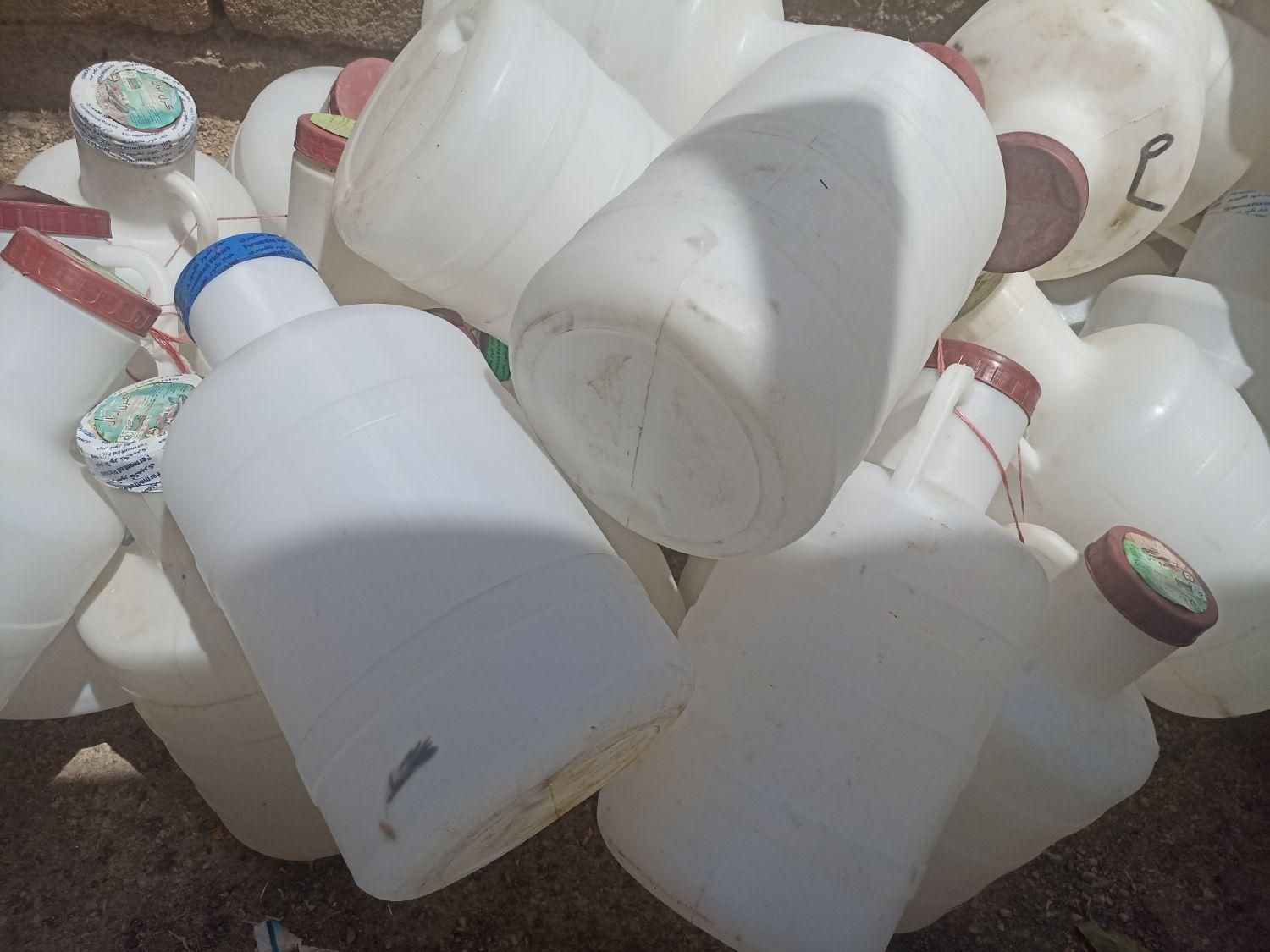 دبه خیارشوری خالی|ظروف نگهدارنده، پلاستیکی، یکبارمصرف|ایلام, |دیوار