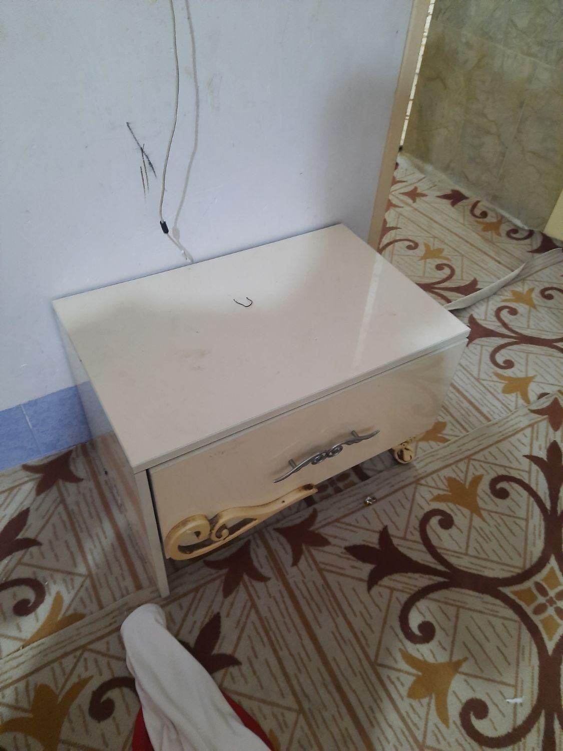 تخت خواب و تشک|تخت و سرویس خواب|برازجان, |دیوار