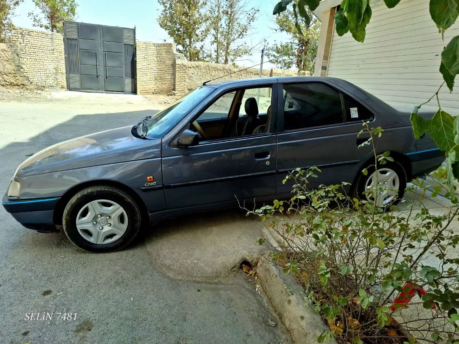 پژو 405 خاکستری متالیک مدل 96 دوگانه سوز کارخانه|خودرو سواری و وانت|قوچان, |دیوار