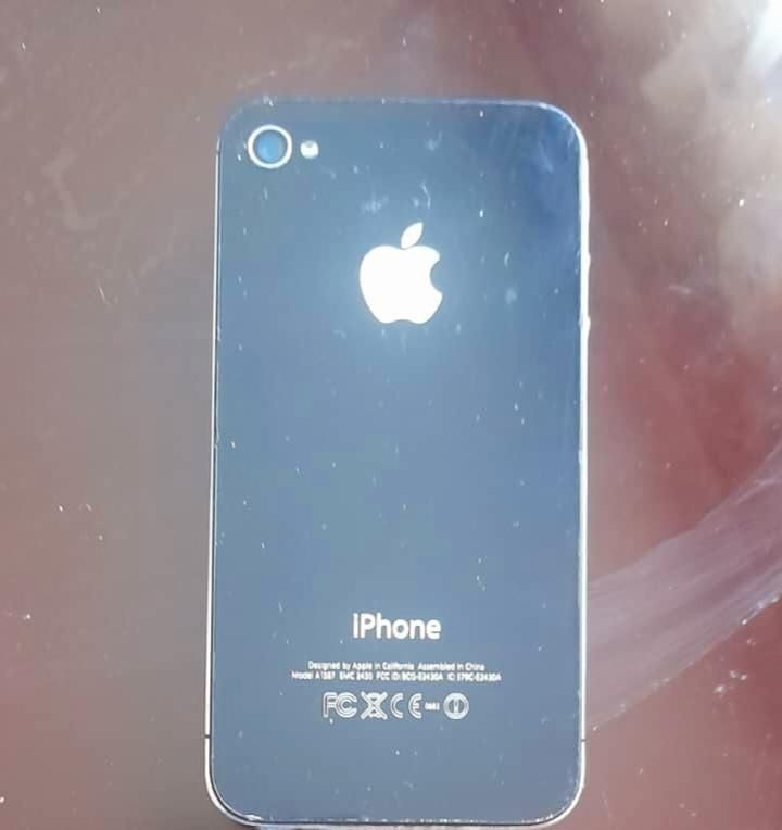 اپل iPhone 4s با حافظهٔ ۳۲ گیگابایت|موبایل|تهران, شهرک آپادانا|دیوار