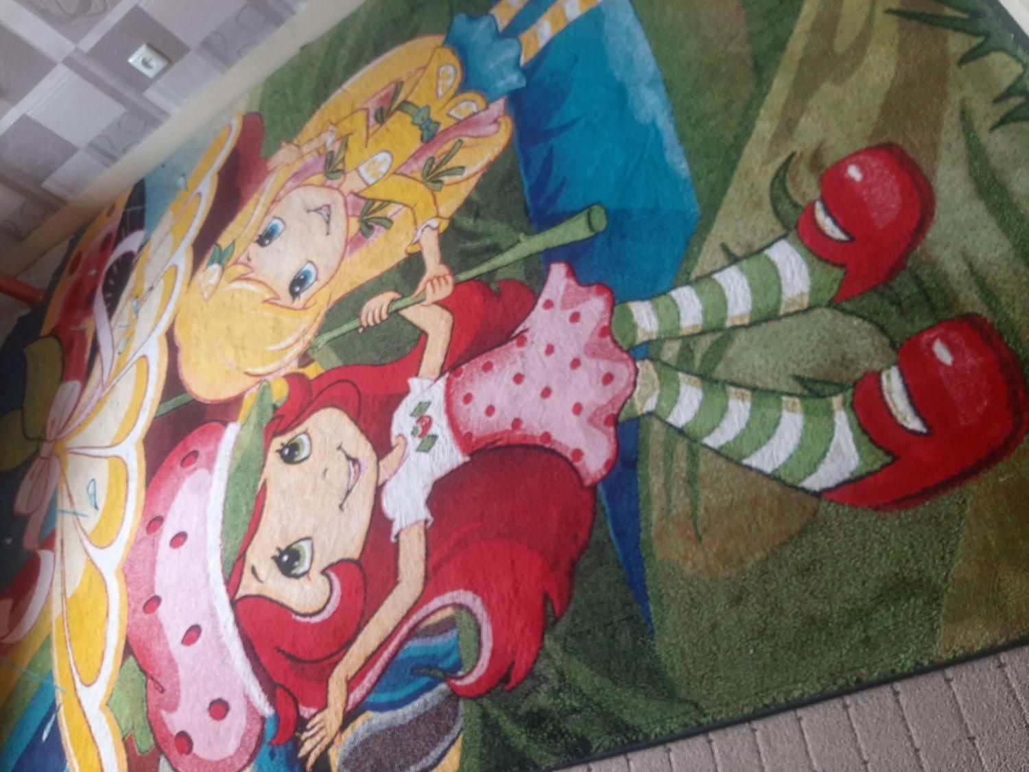 گلیم فرش دخترانه توت فرنگی|گلیم، جاجیم، گبه|شهرکرد, |دیوار