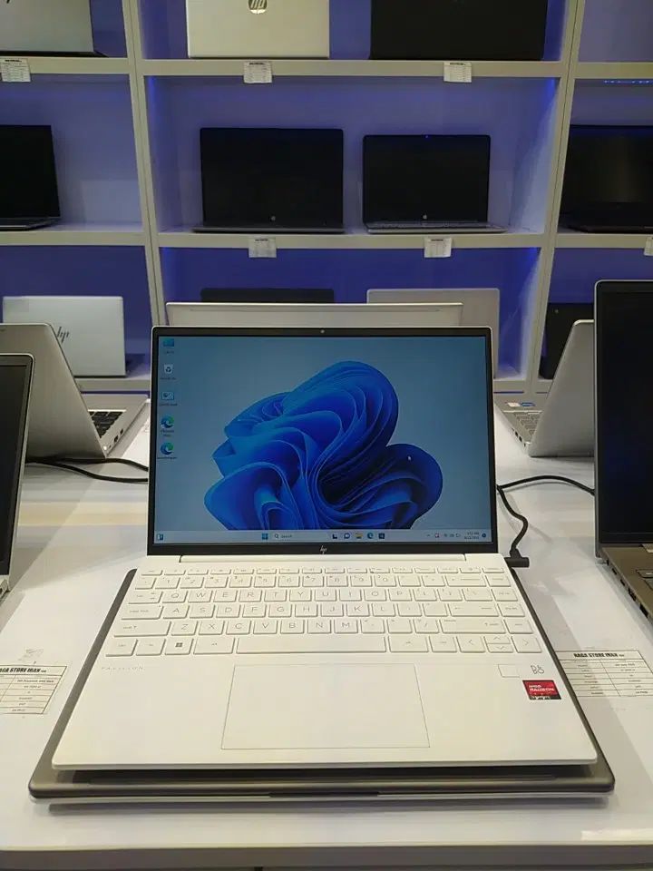 لپ‌تاپ سبک HP Pavilion Aero|رایانه همراه|تهران, میدان ولیعصر|دیوار