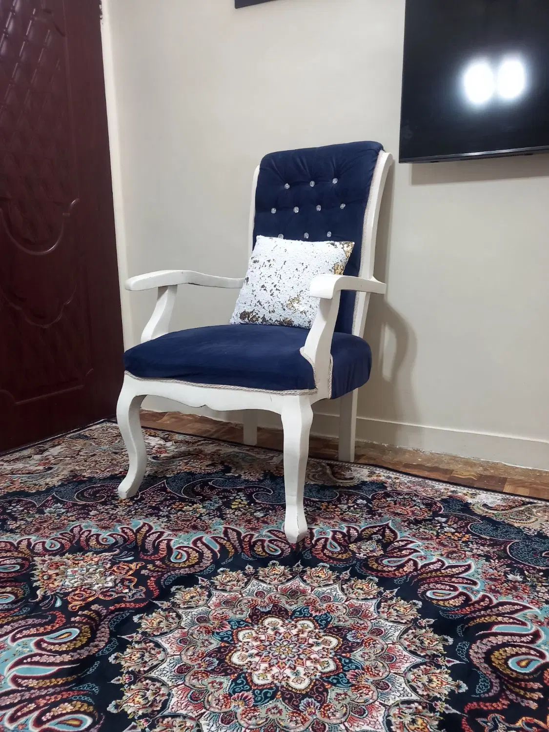 مبل ۵نفره آبی یه دونه میز عسلی بزرگ دوتا کوچک|مبلمان خانگی و میز عسلی|تهران, آبشار|دیوار