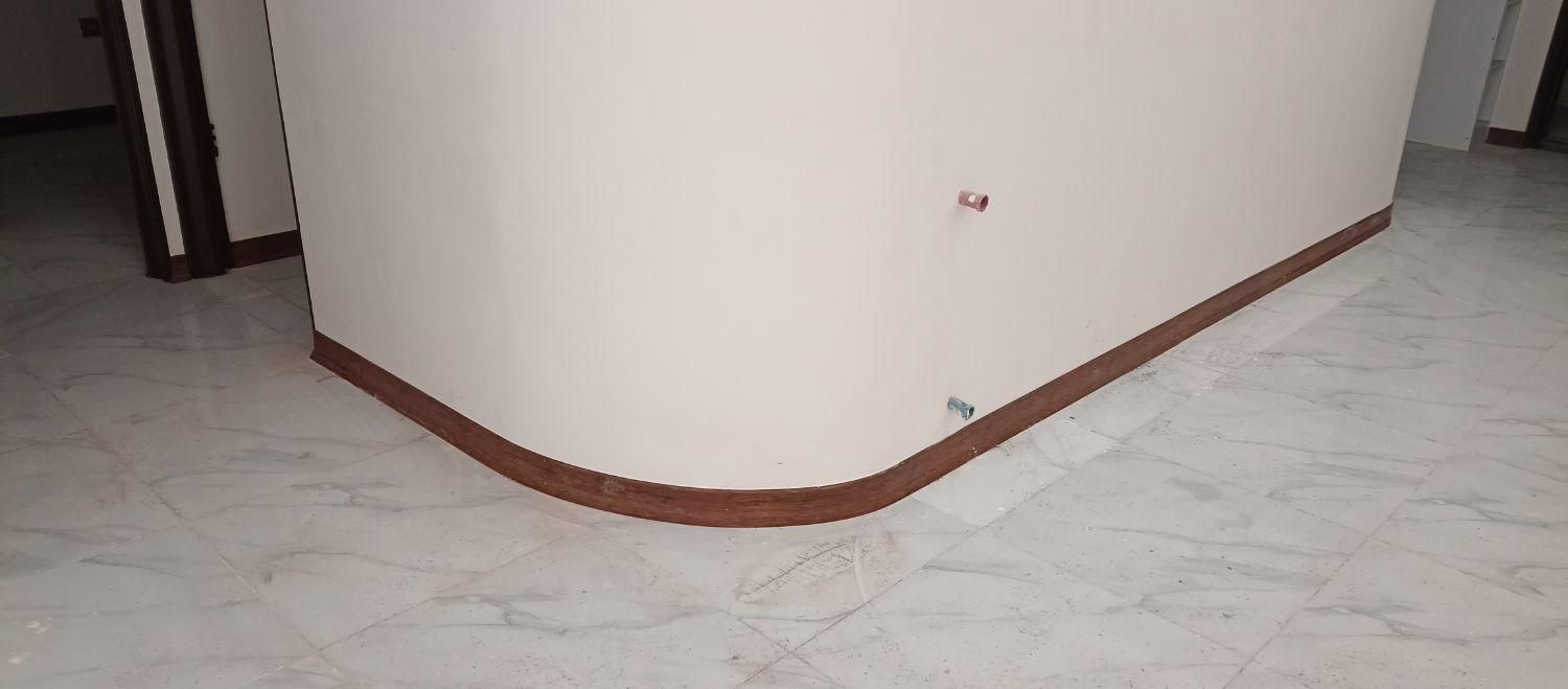 نصاب درب و نصب قرنیز|خدمات پیشه و مهارت|رشت, علی آباد|دیوار