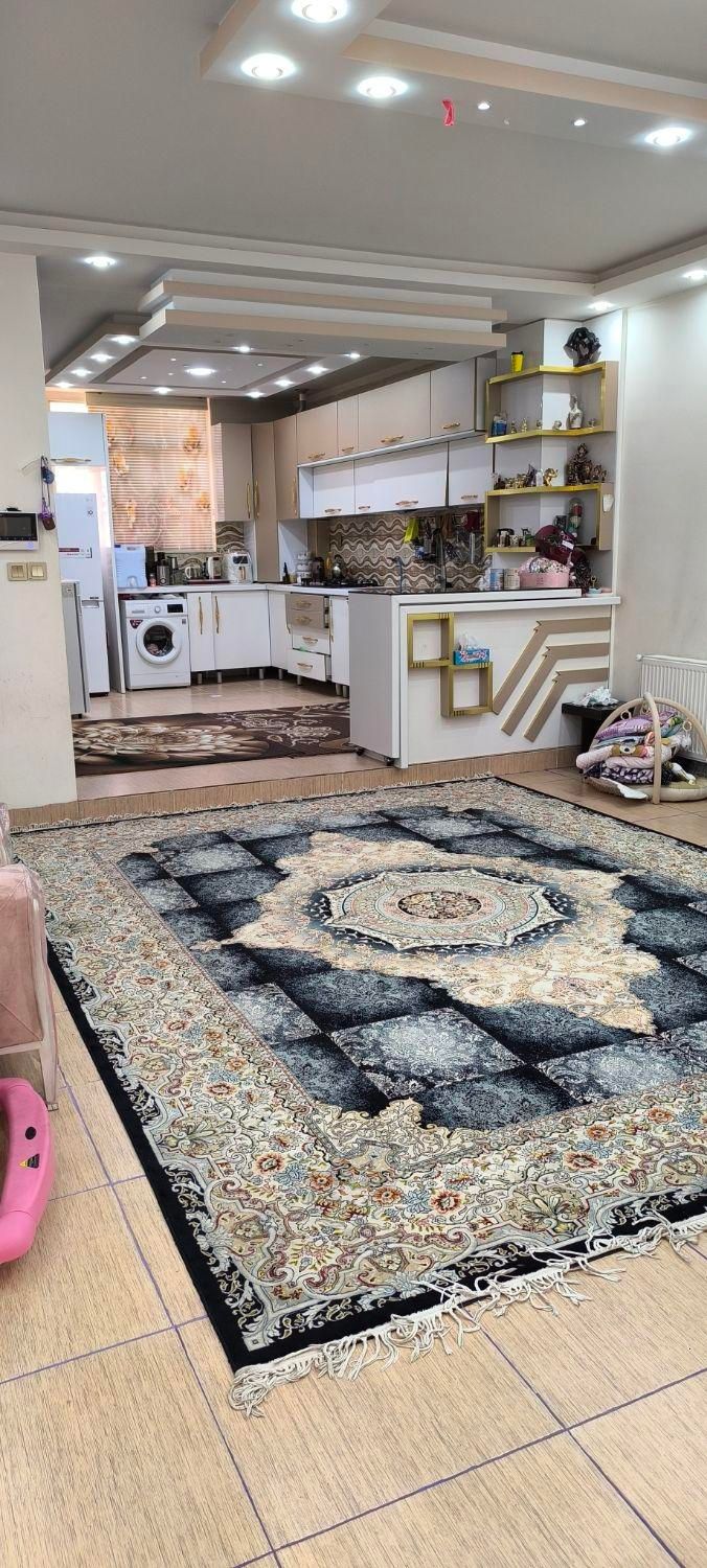 (* فروش فوری*) خانه ویلایی دو طبقه با قیمت عالی|فروش خانه و ویلا|شیراز, کوشک میدان|دیوار