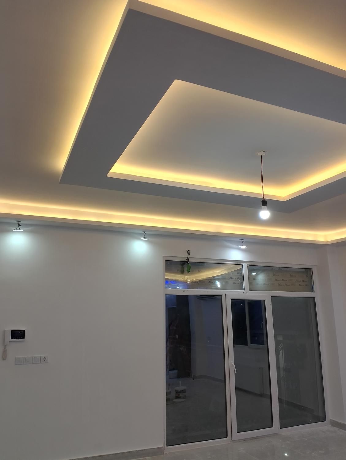 نقاشی ساختمان آقا و بانو|خدمات پیشه و مهارت|لاهیجان, طالقانی|دیوار