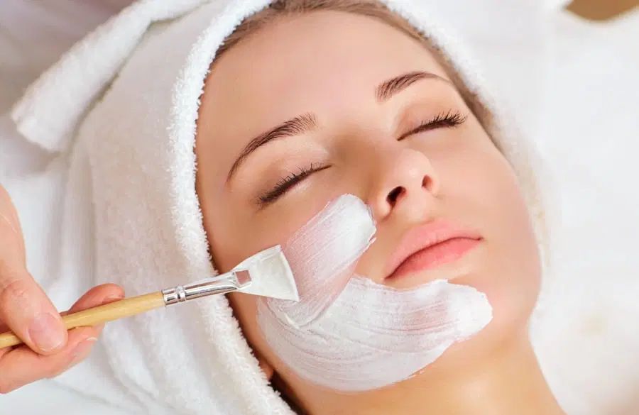 استخدام فیشیالیست حرفه ای برای کلینیک پوست و مو|استخدام درمانی، زیبایی، بهداشتی|پرند, فاز ۲|دیوار