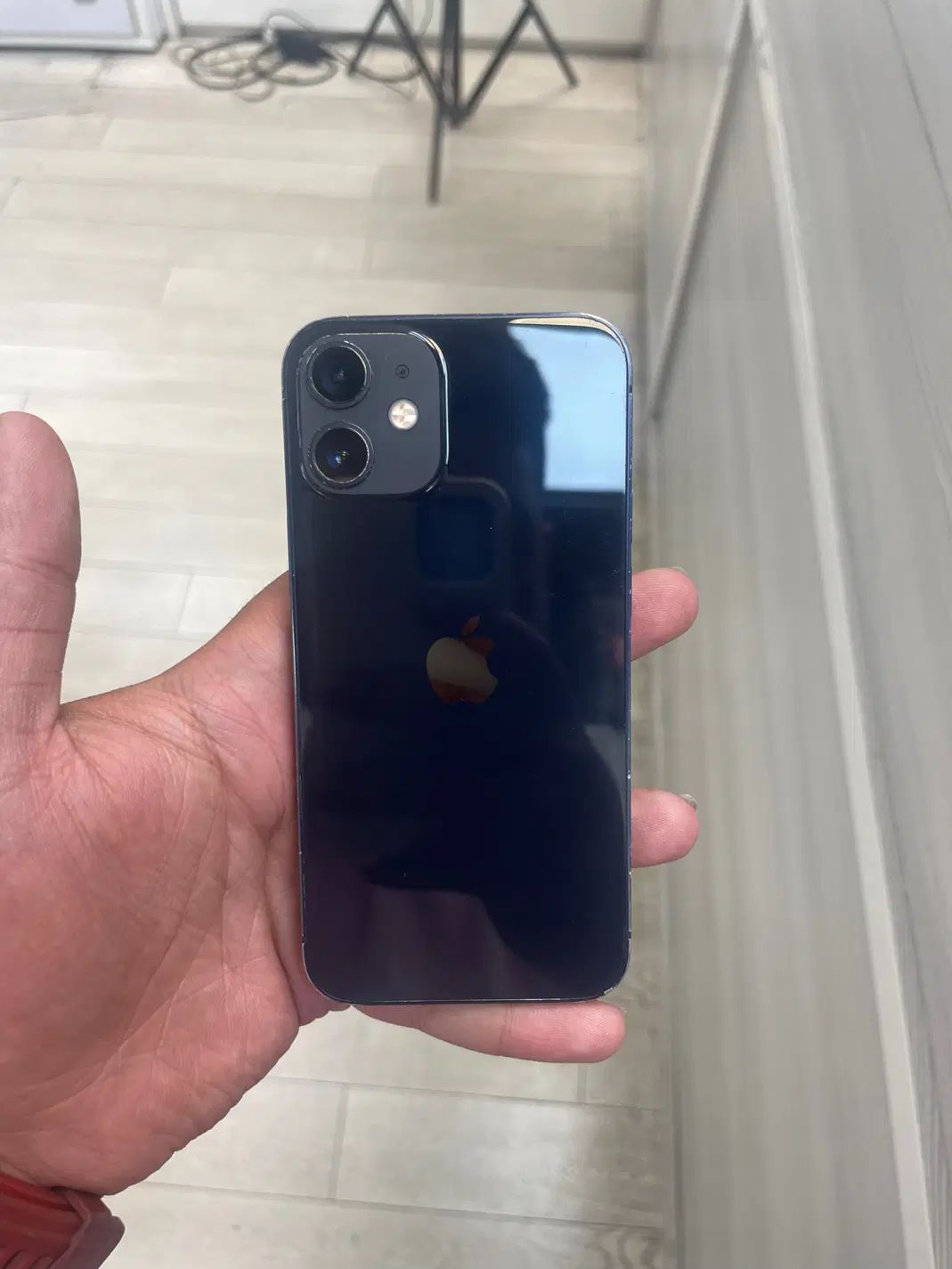 iPhone 12 mini آیفون ۱۲ مینی|موبایل|تهران, درختی|دیوار