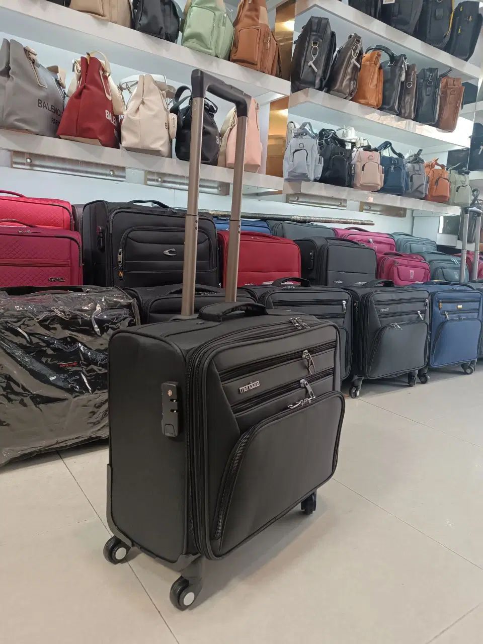 چمدان خلبانی دسته خارجی چرخ گردون 360 درجه|کیف، کفش، کمربند|مشهد, طلاب|دیوار