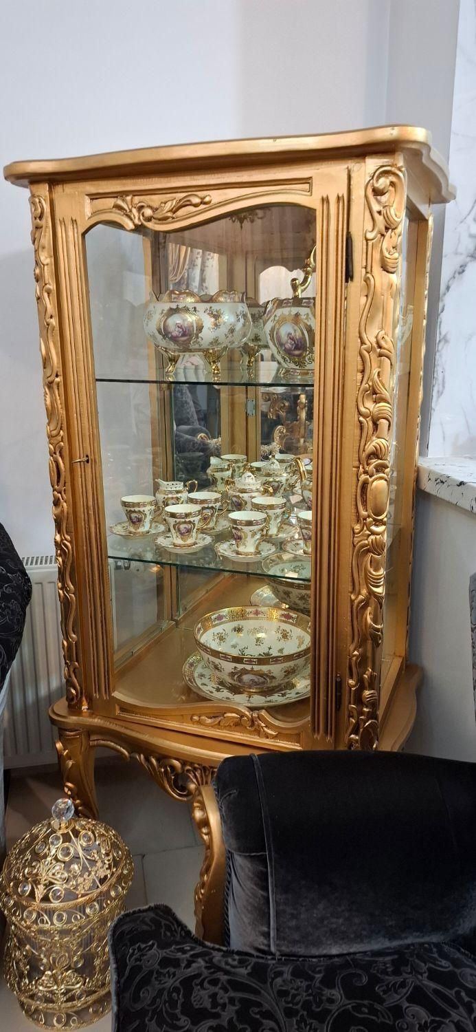 ویترین طلایی چوب گردو|بوفه، ویترین، کنسول|شهریار, شهریار|دیوار