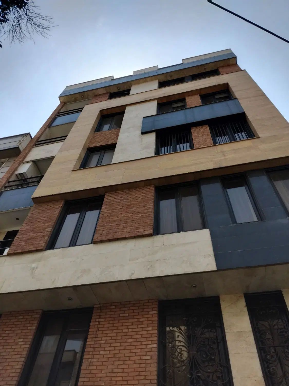 54متر 1خواب فول امکانات بالکن 8سال املاک‌ کارنما|فروش آپارتمان|تهران, استقلال|دیوار
