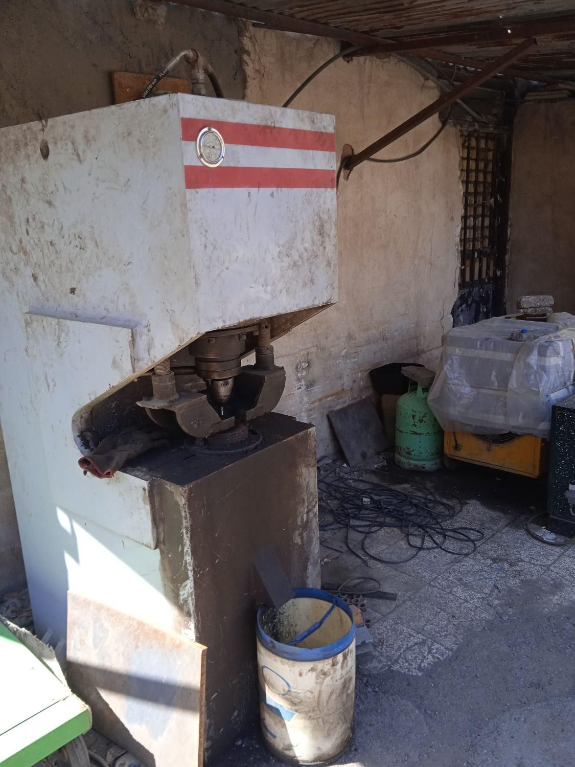 دستگاه پانچ|ماشینآلات صنعتی|مشهد, نوید|دیوار