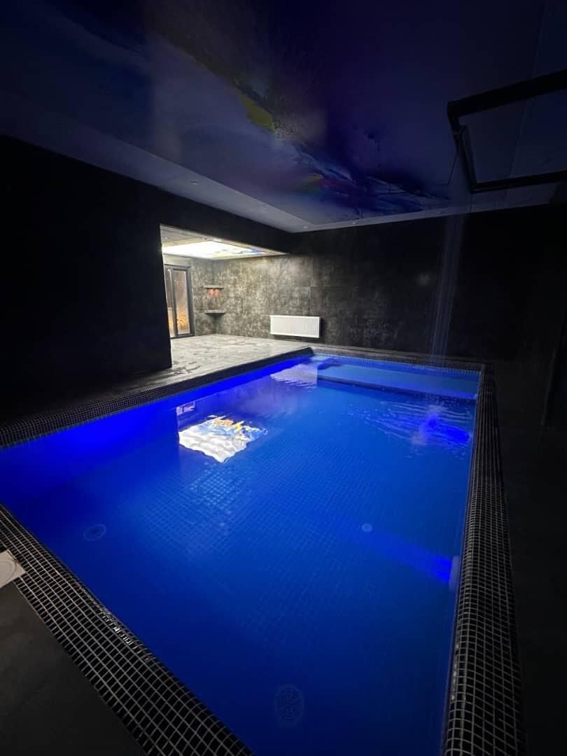 ویلااستخردار نوساز مدرن *لوکس*|اجارهٔ کوتاه‌مدت ویلا و باغ|رشت, گلسار|دیوار