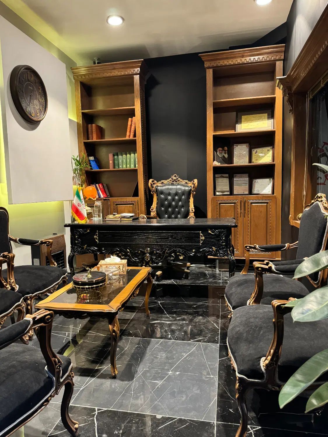 استخدام مدیر املاک با حقوق ثابت و پورسانت«هنرستان»|استخدام اداری و مدیریت|مشهد, هنرستان|دیوار