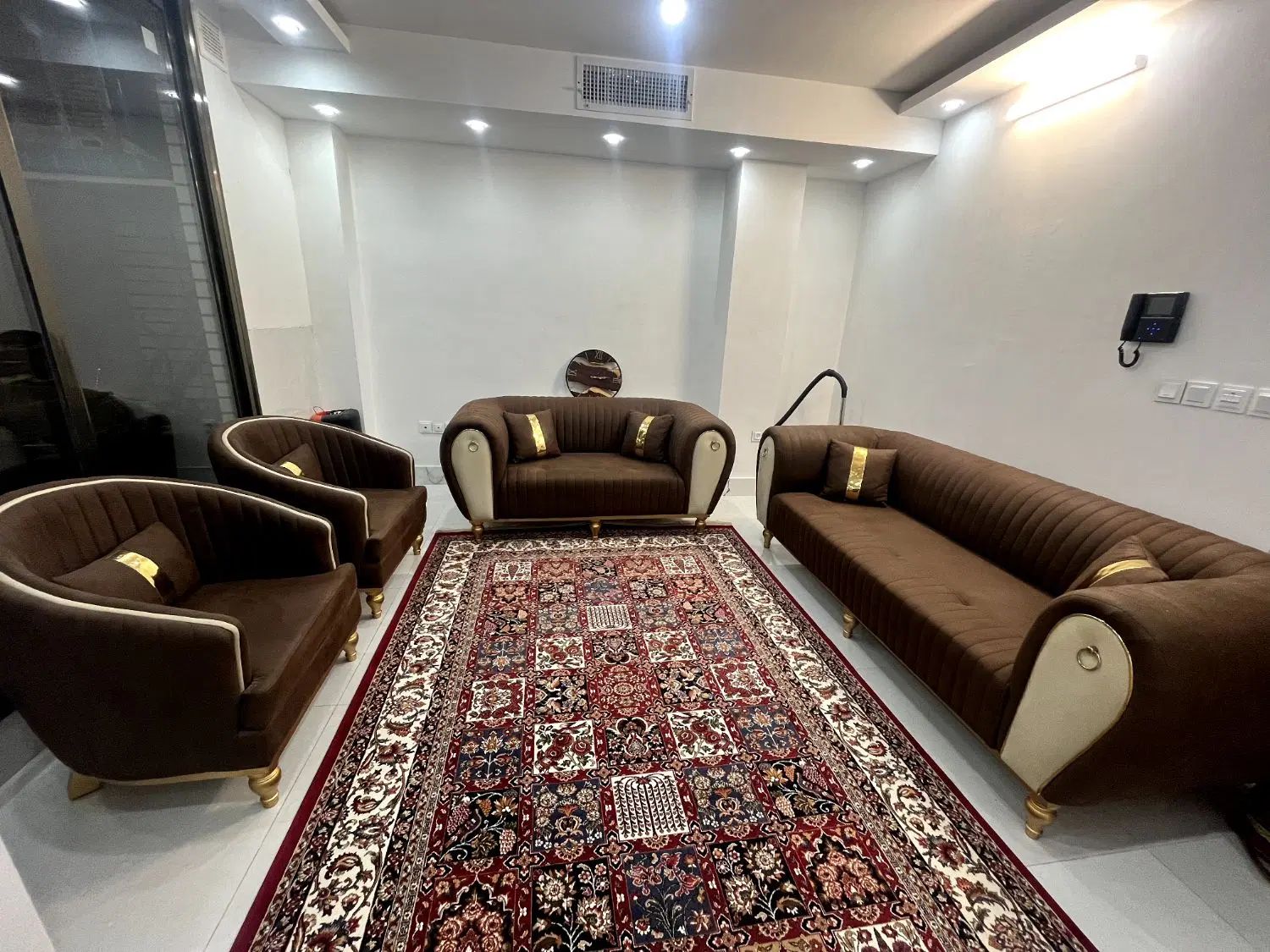 مبل راحتی|مبلمان خانگی و میز عسلی|اصفهان, پروین|دیوار