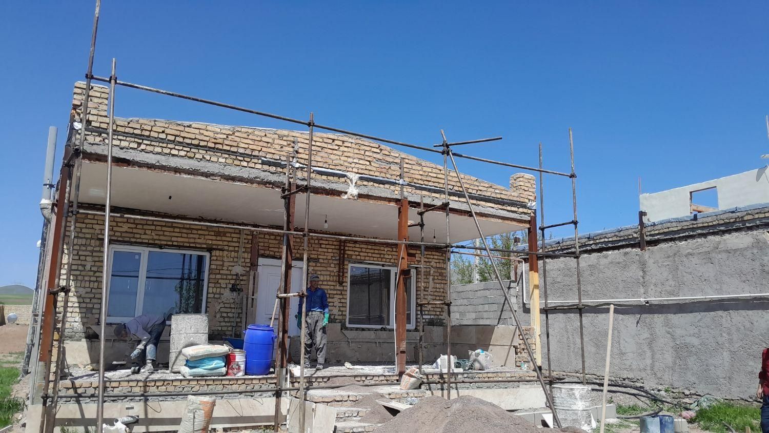 نصب هرگونه داربست  (  چهارپایه تابلوبنر. )|خدمات پیشه و مهارت|قزوین, |دیوار