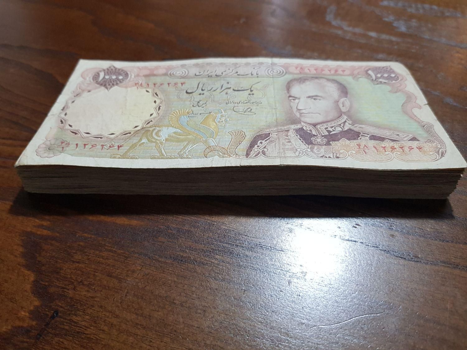 تعدادی اسکناس ۵۰۰و۱۰۰۰ریالی محمدرضاشاه|کلکسیون سکه، تمبر، اسکناس|مینودشت, |دیوار