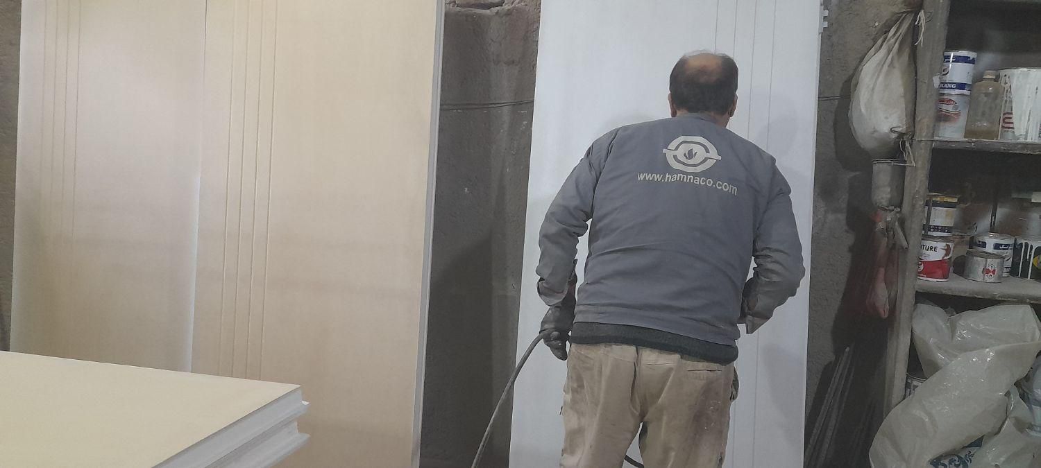 رنگکاری درب چوبی بصورت سیار|خدمات پیشه و مهارت|تهران, بهاران|دیوار