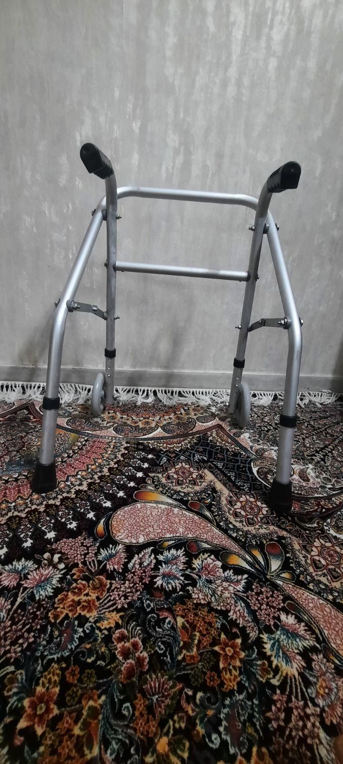 واکر چرخ دار آلومینیومی کودک|کالسکه و لوازم جانبی|تهران, عبدل‌آباد|دیوار