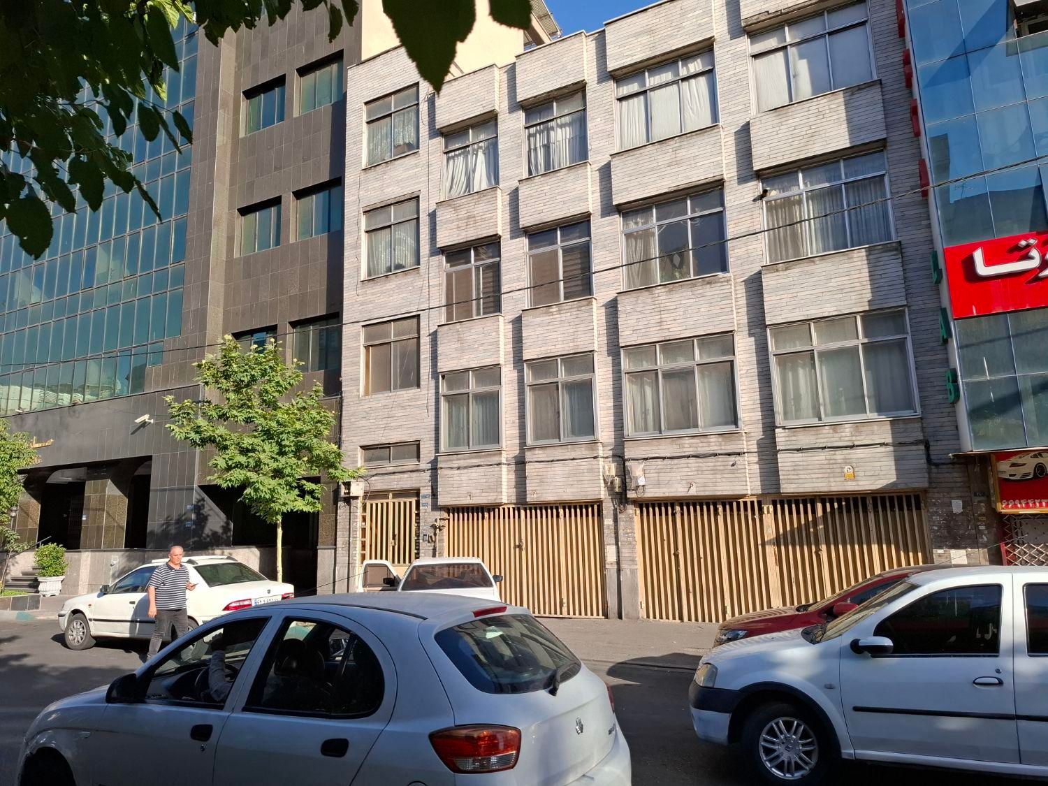 کلنگی ۳۷۰ متر بر ۱۴ جنوبی ، بر خیابان فاطمی غربی|فروش زمین و ملک کلنگی|تهران, فاطمی|دیوار