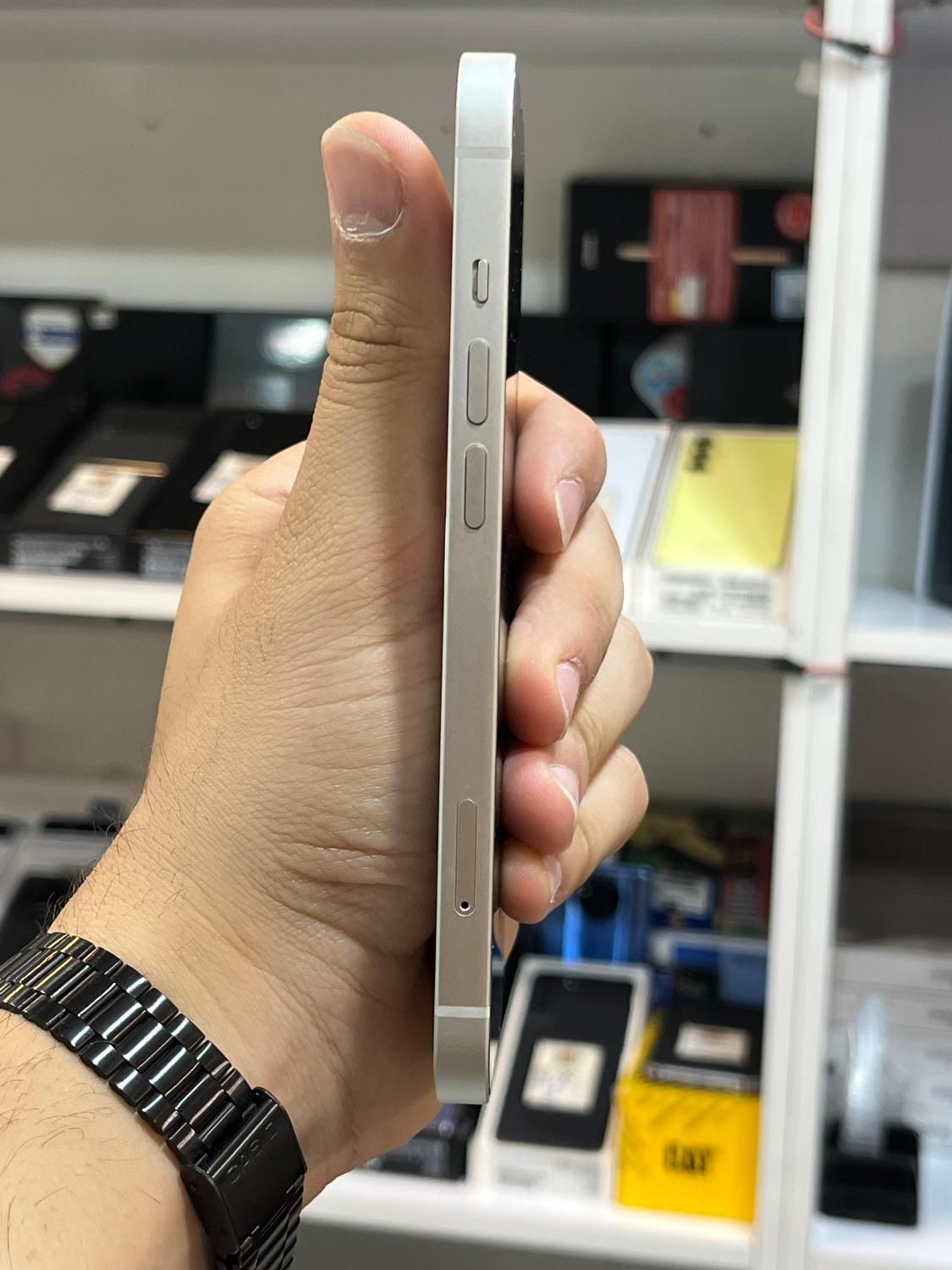 Iphone 13 normal 128 GB قیمت مناسب|موبایل|کرج, کوی امامیه|دیوار