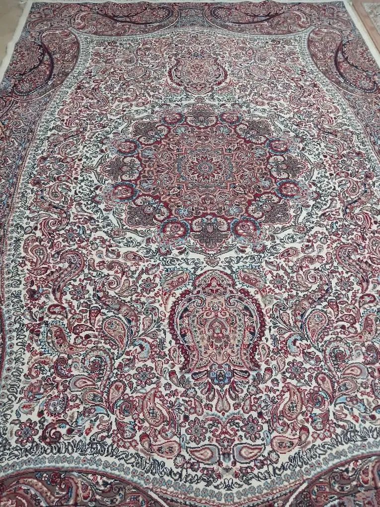 یک تخته فرش ۶ متری زمینه لاکی ۷۰۰شانه|فرش|تهران, آبشار تهران (دریاچه)|دیوار