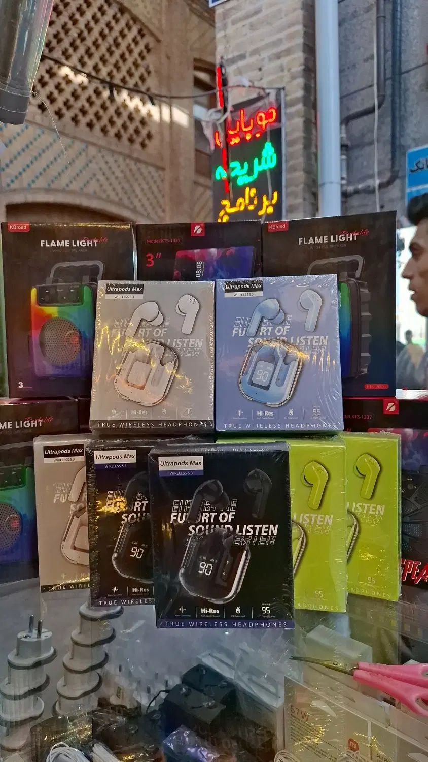 ایرپاد شیشه ای Ultra Pods تک و تعداد|لوازم جانبی موبایل و تبلت|مشهد, حرم مطهر رضوی|دیوار
