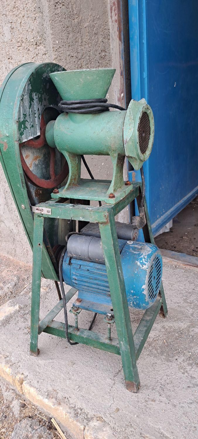 چرخ گوشت صنعتی|کافیشاپ و رستوران|قم, بنیاد|دیوار