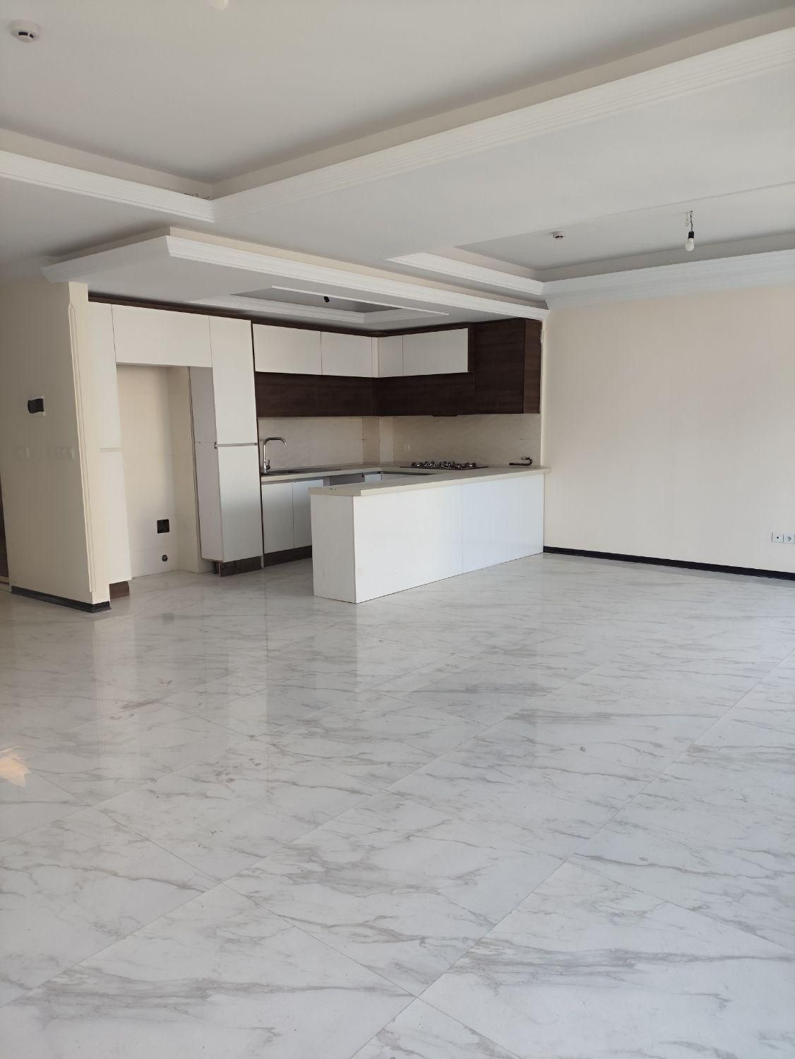 آپارتمان ۲۶۰ متری/ ۳ خوابه/لاکچری/کلید نخورده|اجارهٔ آپارتمان|رودهن, |دیوار