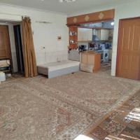 فروش-آپارتمان-همکف-با-حیاط-مجزا-درخیابان-جی-اصفهان