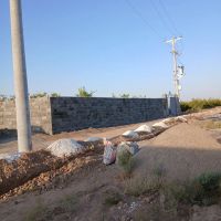 باغ-چهاردیواری-شده-همراه-با-برق