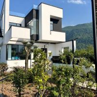 ویلا-دوبلکس-شهرکی-جنگلی-برند-با-روف-ویو-جنگل-و-کوه