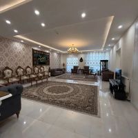 چهارباغ-105متر-نورگیر-عالی