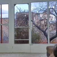 خونه-باغ-ویلایی-پرنور-و-دلباز-همراه-بهار-خواب