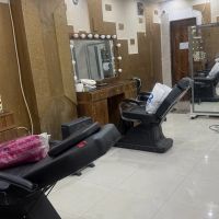 اجاره-اتاق-جهت-فیشیال-ناخن-مژه-کوپ-رنگ-و-لایت