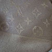 روسری کرم و به طرح ال وی|لباس|تهران, کوی نوبنیاد|دیوار