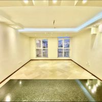 آپارتمان-89متر-غرق-نور-آکواریوم-سالن-پرده-خـور