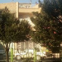 ساختمان-سه-طبقه-تجاری-مسکونی