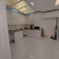 روبه-نماطبقه2نوساز-فول-امکانات2نبش-غرق-نور