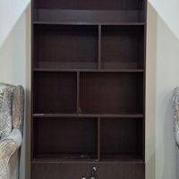 کتابخانه در حد نو سالم بدون کوچکترین مشکل|کتابخانه، شلف، قفسه‌های دیواری|تهران, جمال‌زاده|دیوار