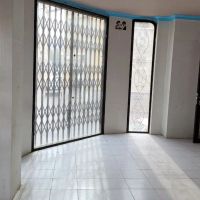 مغازه-30-متری-میدان-ولی-عصر-پاخور-شلوغ