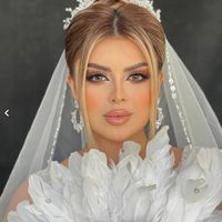 پکیج تخصصی عروس وشنیون ومیکاپ وهایلات وبافت|خدمات آرایشگری و زیبایی|اصفهان, مسجد مصلی|دیوار