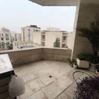 300-متر-گلستان-ها-تک-واحدی-20-ساله