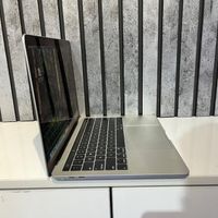 لپتاپMacBookاپل‌نسل۸ core i7تاچ‌بار صفحهRetina|رایانه همراه|تهران, میرداماد|دیوار