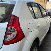 رنو ساندرو اتوماتیک، مدل ۱۳۹۵|خودرو سواری و وانت|خمینی‌شهر, |دیوار