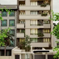 پیش-فروش-100متری-جلو-سالن-روبه-نما-برند-منطقه