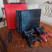 PS4 با ۴ تا دسته و فول امکانات|کنسول، بازی ویدئویی و آنلاین|تهران, اقدسیه|دیوار